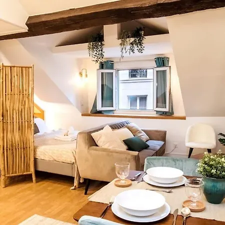 Spacious In Hyper Center - Smart Tv & Wifi - 4p Appartement Parijs
